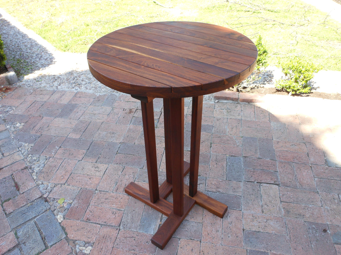 mesa redonda de madera tzalam para exterior